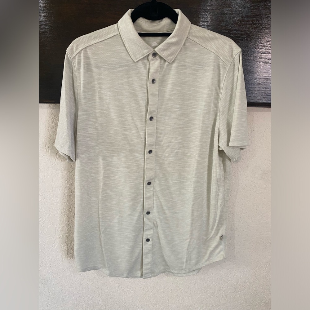 Tommy Bahama Button Down